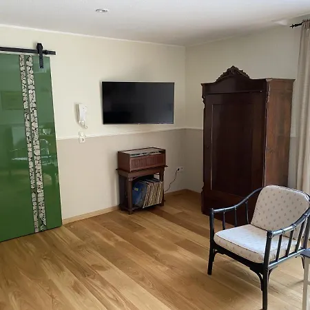 Eine Gemuetliche Ferienwohnung Mit Garten Bad Karlshafen Exterior photo