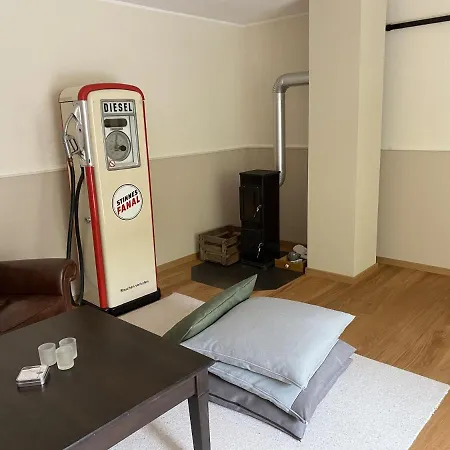 Eine Gemuetliche Ferienwohnung Mit Garten Bad Karlshafen Exterior photo